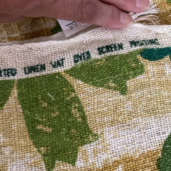 Vintage 5th avenue 2 pieces available. 48” x 68” each. Linen groovy lime 404 - Picture 5 of 7